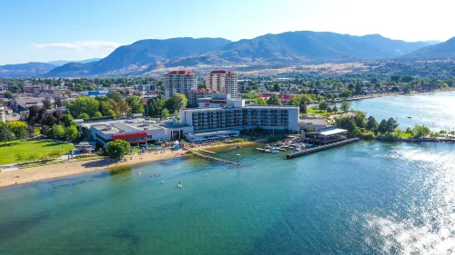 Penticton Lakeside Resort Отели в г. Пентиктон