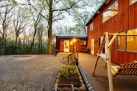 Private Spacious Mountain Top Retreat:3BRs+Bonus Room, Fire Pit
