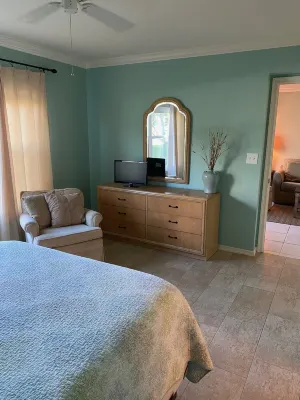 Essex Of Marco - Ground Floor Close to Beach Hotels near Hideaway Beach