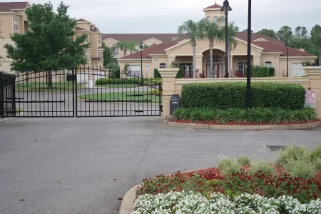 Your next magical getaway! Spacious 3 bedroom, 2 bath condo with pool access!