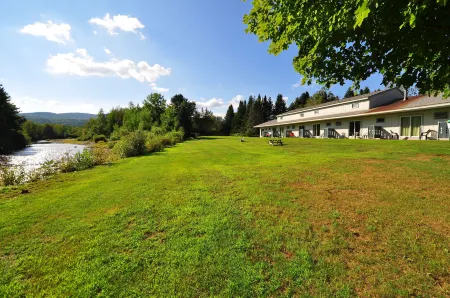 Sun & Ski Inn and Suites