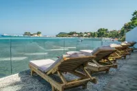 Denise Beach Hotel