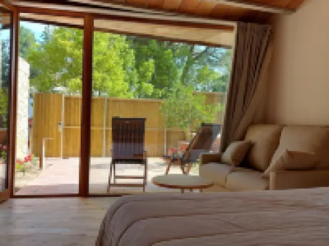 Mont-Sant Hotels in Costera