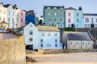 Unique Cottage the Old Stables Pembrokeshire Sleeps 8 - Welsh Tourist Board Award 5 Stars