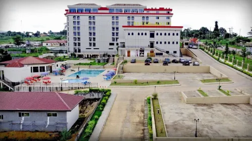 Bengo Hotel Hôtels à : Ebolowa