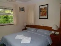 Carlton Lodge - Bed and Breakfasts