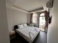 리사 오텔 쿠샤다시
