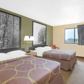 Super 8 by Wyndham Roanoke VA Отели в г. Катоба