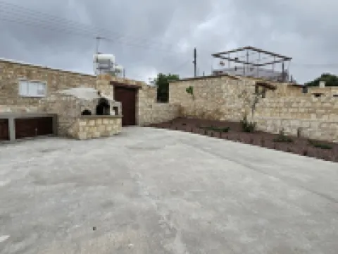 Stay Akoni House Hotels in Drouseia
