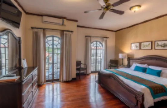 Hotel Colonial