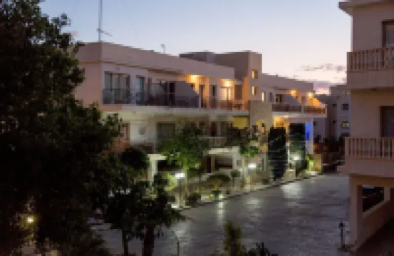 King's Holiday Apartments Hotels in 