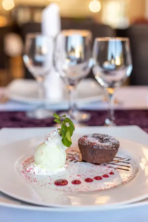 Rizzo Boutique Hotel Отели в г. Rasnov