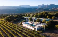 Domaine de Peretti Della Rocca Hotels near Pena Dos Namorados