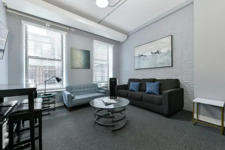 Temple Place Suites Отели рядом с достопримечательностью «Чайнатаун»