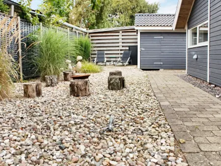 6 Person Holiday Home in Store Fuglede-by Traum