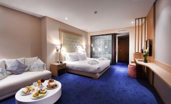 Flower Town Hotel & Spa