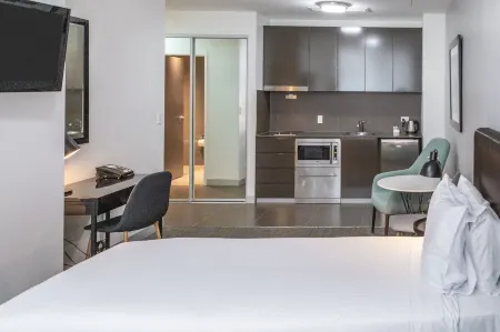 Holiday Inn & Suites Sydney Bondi Junction by IHG