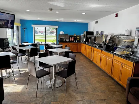 Days Inn by Wyndham Mason City