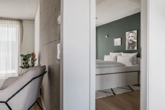 คลาวด์ นัมเบอร์เซเว่น สตูดิโอส์ โรงแรมในทือบิงเงิน