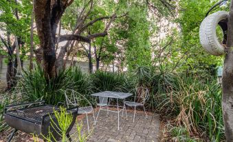 Stylish 2-Bed Apartment in Centurion, Pretoria