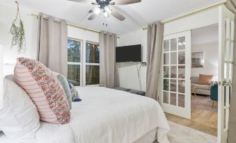 Midnight Oasis - Nestled Among Nature of the Ozarks!