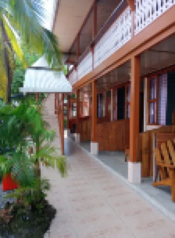 人民小屋 維赫港酒店