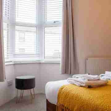 Apartment Ideal for Hospital by Nest Stays Rooms