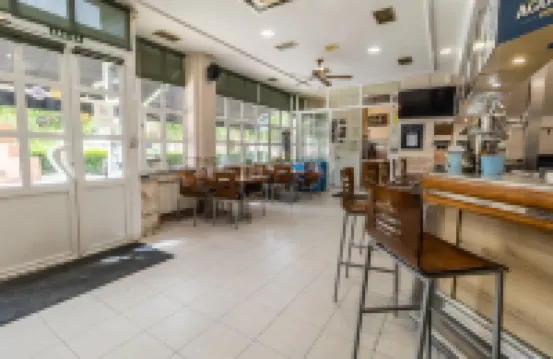 Hostal Restaurante La Buena Villa by Vivere Stays