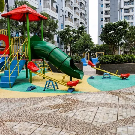 Comfy and Exclusive 2Br Apartment at Tanglin Supermall Mansion Hotels in Sambikerep