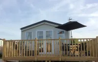 3 Bed New Lodge - 7 Lakes Country Park DN17 Hotels in 
