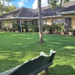 Guesthouse with Green Garden and Pool - 2102 فنادق في Christon Bank