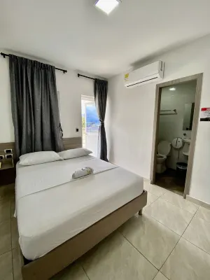 HOTEL DIAMOND BGA Hotels near Arenales 2 Etapa Park