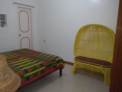 Yellow House Vacation Rental Hotels in Subic