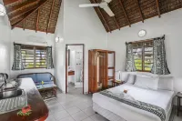 Beachfront Resort Hotels near Mount Hope Waterfall