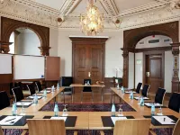 Elite Plaza Hotel Отели рядом с достопримечательностью «Маритиман»