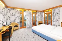 Villa Waldperlach by Blattl Hotels near Jehovas Zeugen Putzbrunn | München-Perlacher Forst | München-Harlaching