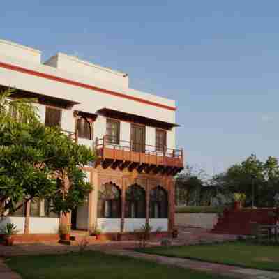 Amritara Chandra Mahal Haveli Hotel Exterior