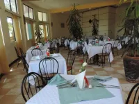 Lions Court Lodge