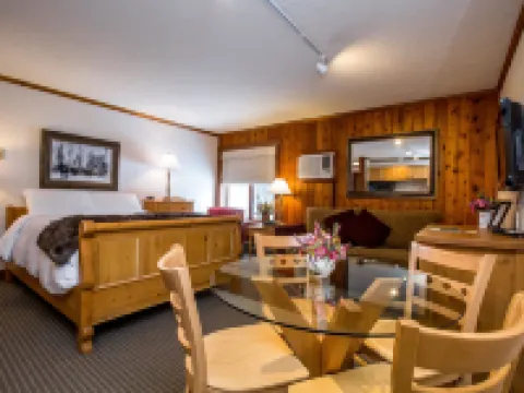 Kandahar Lodge at Whitefish Mountain Resort Hotels in Whitefish