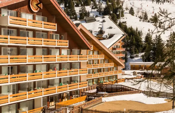 布勒埃梅里貝勒度假皮埃爾法義公寓式酒店