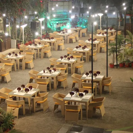 Hotel Aram Отели в г. Джамнагар