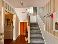 All Seasons Guest House Gatwick & Airport Parking