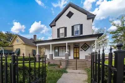 Holday Sale!! Newly Renovated in B-HAM Hotels near Birmingham–Shuttlesworth International Airport