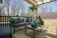 Secluded Retreat, Hot Tub, Fire Pit, Wildlife Views, Near New Buffalo Beach!
