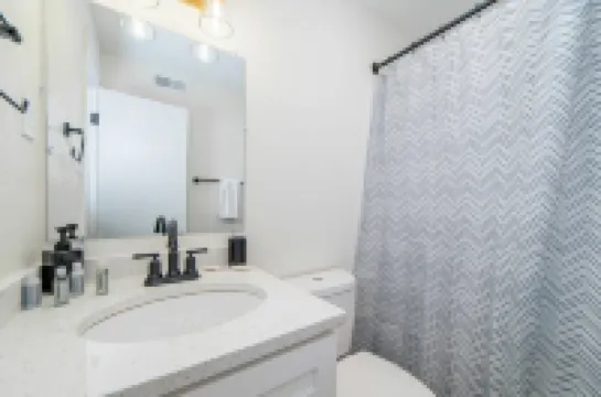 Sojourn's Harborage - Breeze Suite