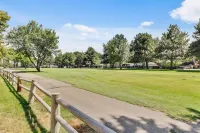 Stunning Golf Course Retreat 4BR Home Hôtels à : Eagle