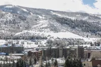 Wood Burning Fireplace and Private Balcony - Stunning Cozy Escape
