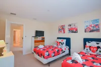 Stunning Retreat - Pool, Theme Parks, Modern Comforts Hotels in Davenport