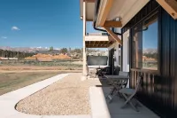 Private Patio with Hot Tub and Mountain Access - Stunning Retreat Hotels in Grand County
