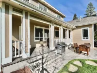 Private Fenced Backyard and Game Room - Gorgeous Mountain Retreat Hotels in Columbia Falls